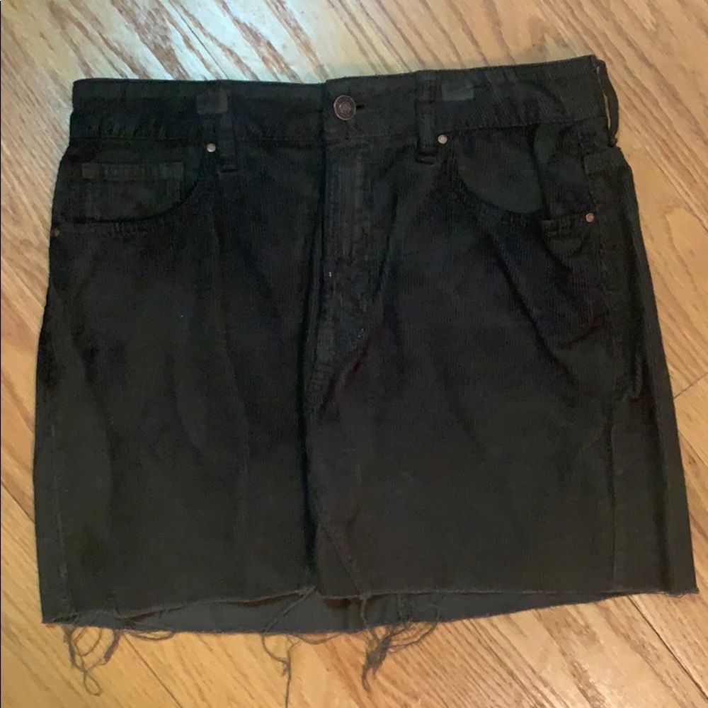 Army green corridor skirt pac sun